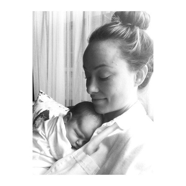 Оливия Уайлд с новорожденной Дейзи