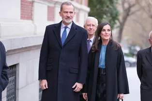 Королева Летиция учит, как элегантно носить вещи из масс-маркета