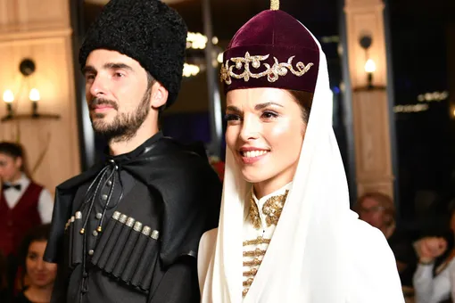 Cати Казанова поделилась первыми снимками своей кавказской свадьбы