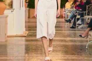 Мы боялись этого, но они вернулись: кюлоты снова в тренде Мы боялись этого, но они вернулись: кюлоты снова в тренде