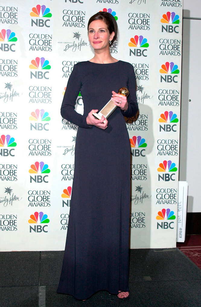 Джулия Робертс на церемонии вручения премии «Золотой Глобус» в 2001 году