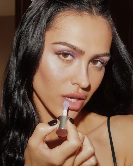 блеск для губ с зеркальным эффектом