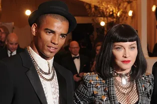 Мадонна выходит замуж?