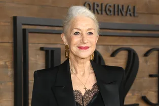 Хелен Миррен демонстрирует пикантный брючный костюм для женщин 60+