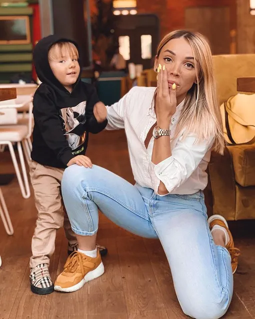 Сиськи бар неміс порносын қараңыз Жоғары сапалы және қысқа үштік порно видео