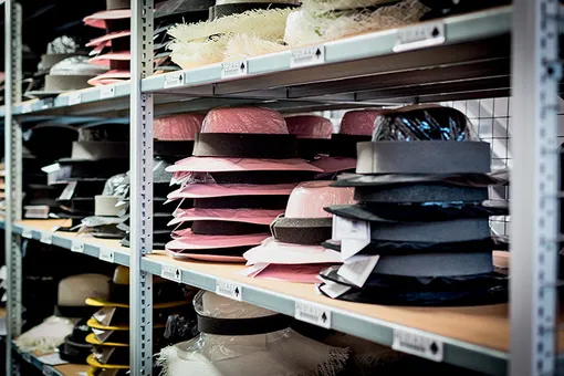 Готовые шляпы скоро развезут по бутикам марки – и можно смело сказать, что каждая из них уникальна!