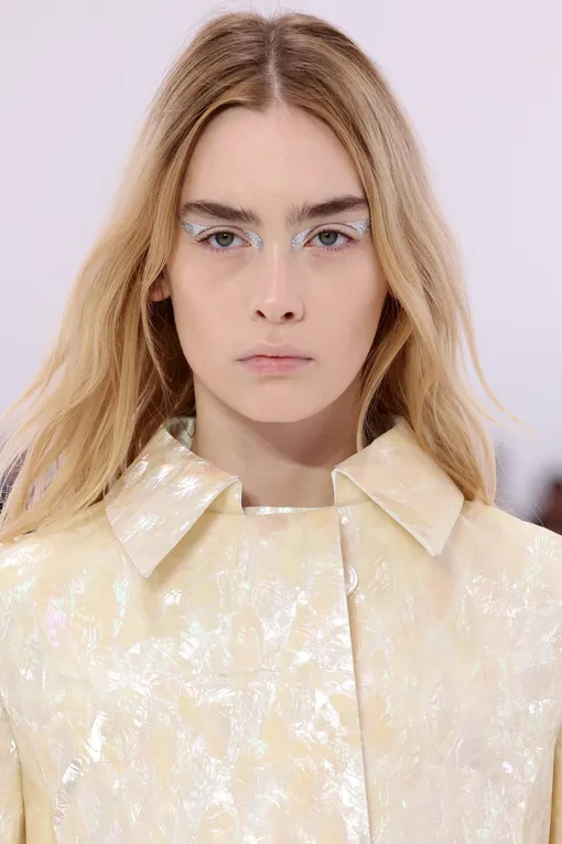 Loewe, весна-лето 2025 тренды макияжа на лето