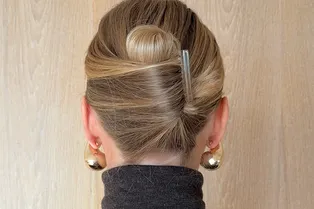 Какую прическу сделать на длинные волосы на Новый год: 9 простых, но модных вариантов