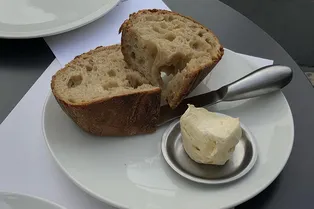 Как молодильные яблоки, только лучше: 10 продуктов, которые помогут коже оставаться упругой