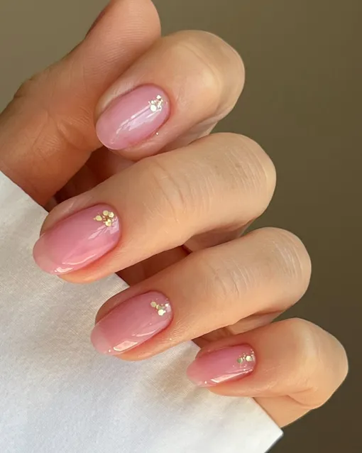 Идеи нежного маникюра