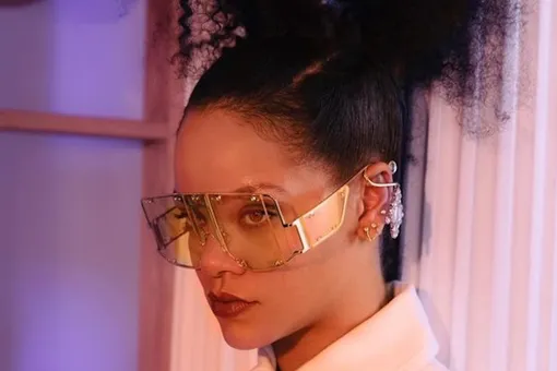 «Я очень горжусь»: Рианна показала первую кампанию бренда Fenty «Я очень горжусь»: Рианна показала первую кампанию бренда Fenty