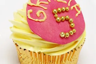 Капкейк GRAZIA в кондитерской Upside Down Cake Капкейк GRAZIA в кондитерской Upside Down Cake