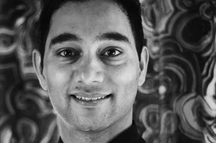 Тортеллини с канадским лобстером и рикоттой в соевом пюре от Раджеша Таплияла Тортеллини с канадским лобстером и рикоттой в соевом пюре от Раджеша Таплияла