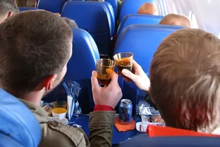 Пьянство на борту входит в моду?! Пьянство на борту входит в моду?!