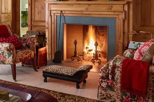 Учимся вписывать необычные ковры в интерьер — на примере Гила Шафера III Учимся вписывать необычные ковры в интерьер — на примере Гила Шафера III