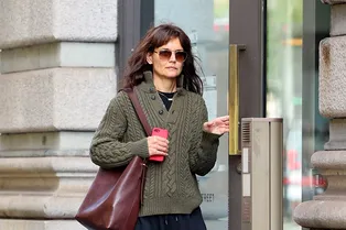 Этой зимой вам нужна только одна вещь, чтобы утеплить любой повседневный образ