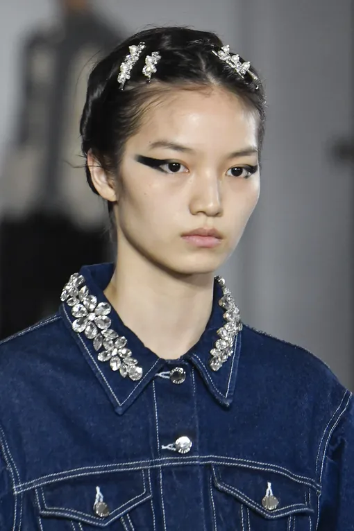 Simone Rocha, весна-лето 2025 тренды макияжа с подиумов