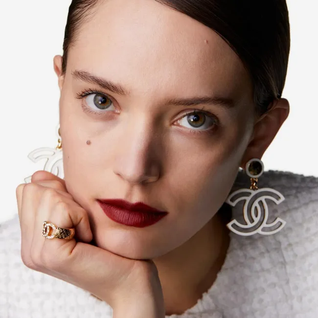 10 модных красных помад для романтичного макияжа на 14 февраля