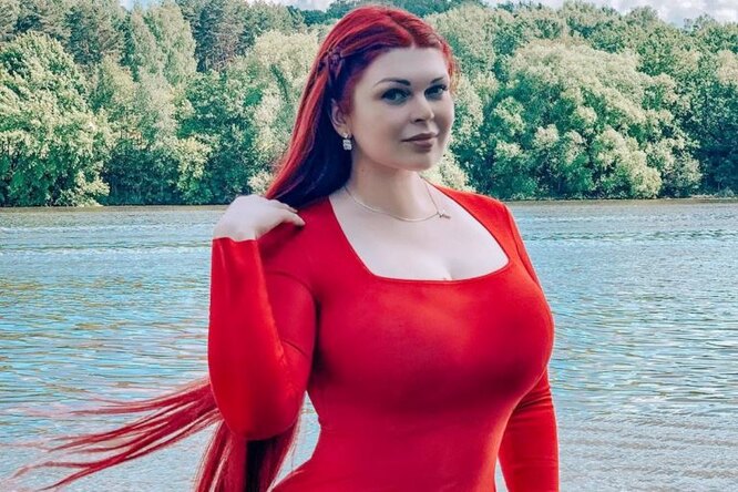 Модель plus-size Юлия Рыбакова решилась на уменьшение груди