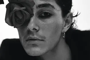 Звезда сериала «Этерна» Анар про разговоры со Вселенной и профессиональные актерские мечты