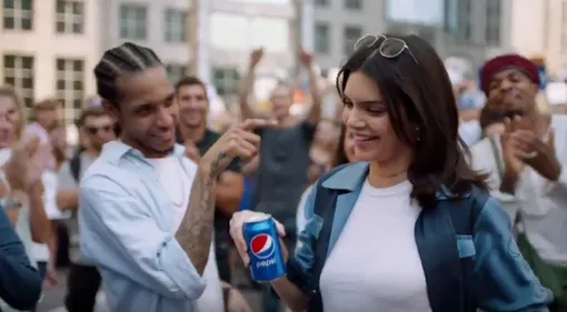 Кендалл Дженнер в рекламе Pepsi