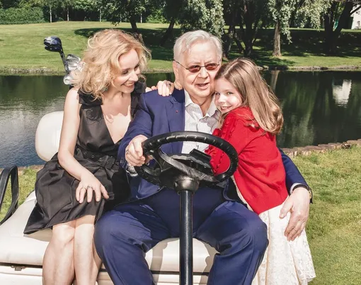 Марина Зудина и Олег Табаков с дочерью Машей