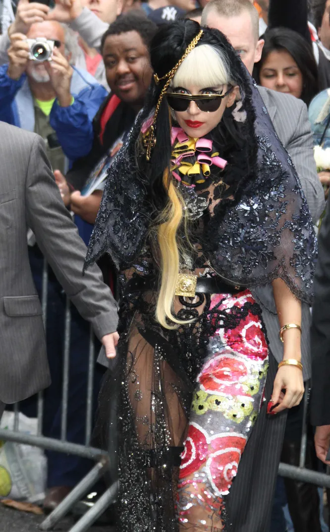 Леди Гага 2011 год