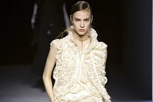 Beige goth: трендовый стиль, который мы увидели на подиумах Beige goth: трендовый стиль, который мы увидели на подиумах