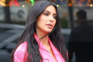 Ким Кардашьян и Канье Уэст не скрывают чувств на отдыхе в Майами Ким Кардашьян и Канье Уэст не скрывают чувств на отдыхе в Майами