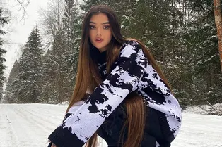Звезда Тиктока Дина Саева предстала в образе балерины и озвучила свой вес Звезда Тиктока Дина Саева предстала в образе балерины и озвучила свой вес