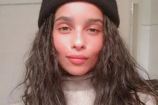 Зои Кравиц и ее мама выглядят как близнецы на совместном селфи