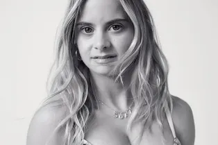 Девушка с синдромом Дауна впервые стала лицом кампейна Victoria's Secret Девушка с синдромом Дауна впервые стала лицом кампейна Victoria's Secret