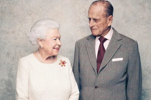 96-летний супруг королевы Елизаветы II принц Филипп госпитализирован в Лондоне