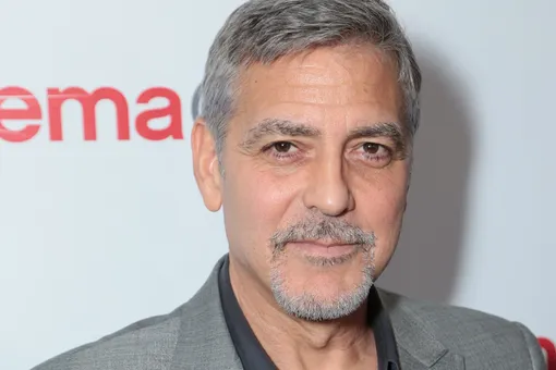 Джордж Клуни выселил своих соседей в отель