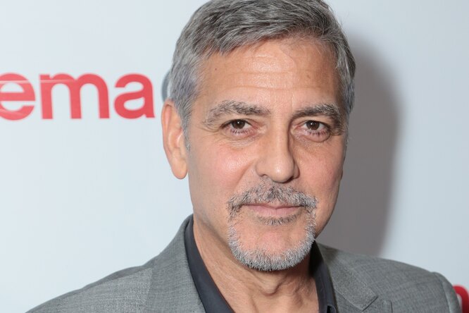 Джордж Клуни выселил своих соседей в отель