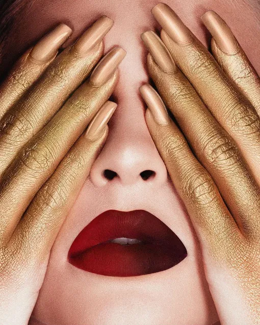 Рекламный снимок Кайли для Kylie Cosmetics