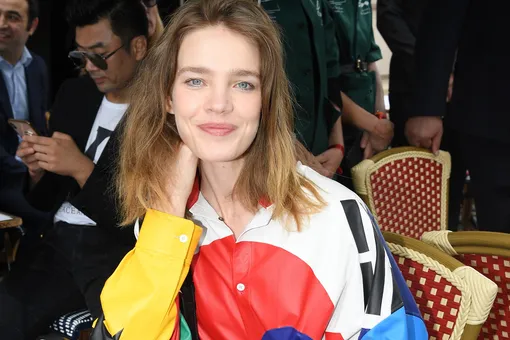 Наталья Водянова в абстрактном пальто побывала на показе Louis Vuitton Наталья Водянова в абстрактном пальто побывала на показе Louis Vuitton
