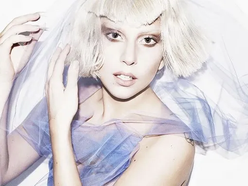 Леди Гага выступит хэдлайнером Victoria's Secret