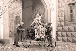 Девушки рулят! Как Берта Бенц совершила первый автопробег и ввела моду на машины