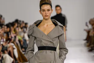 Вам нужна одежда всего 4 цветов, чтобы одеваться стильно в 2026-м, Max Mara доказали это в новой коллекции Вам нужна одежда всего 4 цветов, чтобы одеваться стильно в 2026-м, Max Mara доказали это в новой коллекции