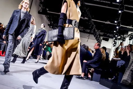 Классика без консерватизма: показ Michael Kors Collection осень-зима 2017 Классика без консерватизма: показ Michael Kors Collection осень-зима 2017