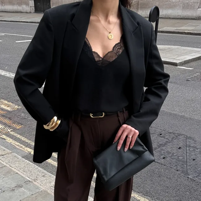 Этот пиджак — главный тренд весны, и вот почему