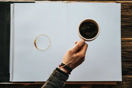 Как формируется пятно от кофе
