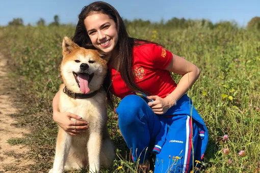 «Кульминация»: Алина Загитова взяла на лед любимую собаку «Кульминация»: Алина Загитова взяла на лед любимую собаку