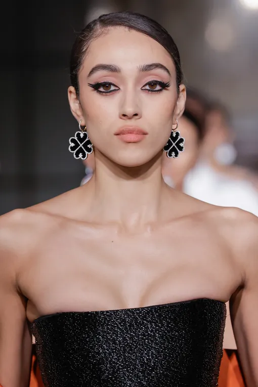 Стрелки в стиле 1990-х