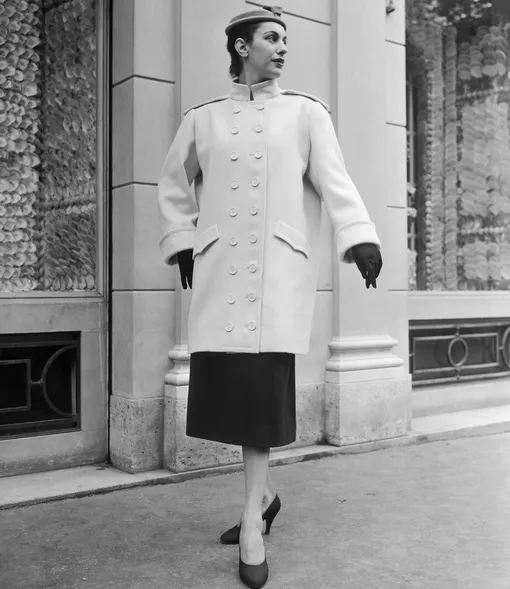 Пальто Balenciaga, 1954 год