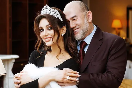 «Мисс Москва-2015» родила сына бывшему королю Малайзии
