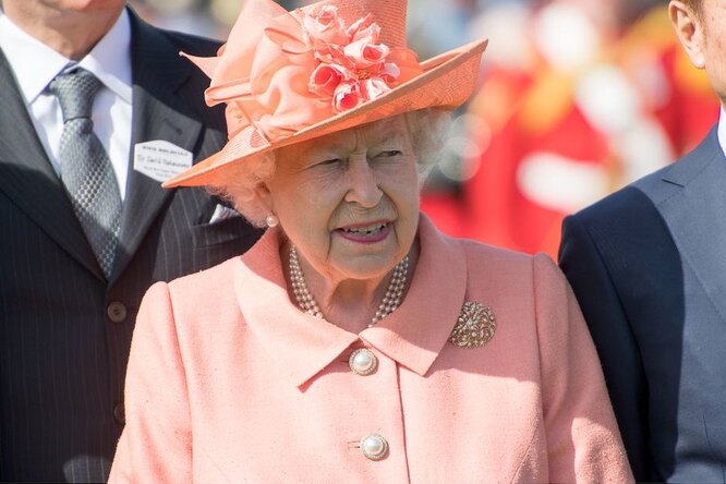 Не шутка: в Лондоне отрепетировали смерть Елизаветы II