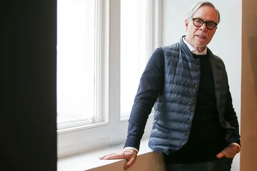 Новую коллекцию Tommy Hilfiger создаст искусственный интеллект Новую коллекцию Tommy Hilfiger создаст искусственный интеллект