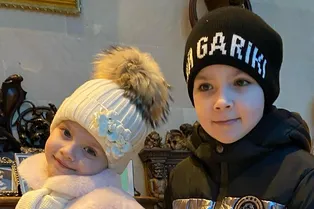 Физкульт-привет: Алла Пугачева и Максим Галкин устроили детям особенную тренировку